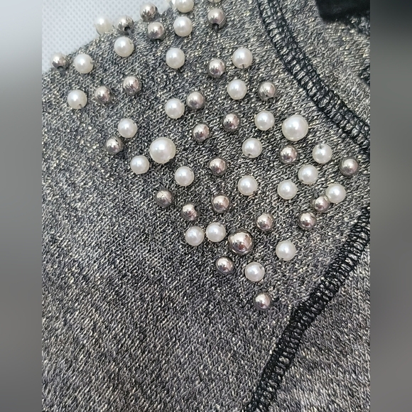 EMBELLISHED Top - Picture 7 of 8